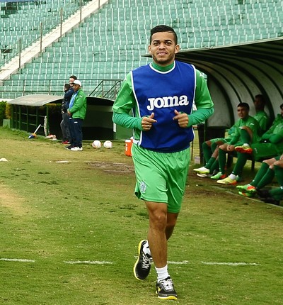 Série C: Com novas dúvidas, Guarani pode ter retorno de Denis Neves