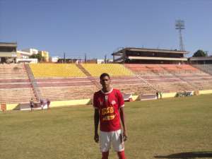 Segundona: Zagueiro do América, Cleiton Mandela tem se destacado na competição