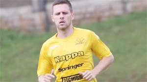 Criciúma libera e Cruzeiro acerta com lateral Ezequiel por quatro anos