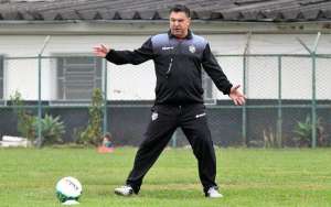 Série B: Estevam deve manter esquema do Tupi para encarar o CRB