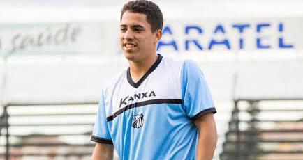 De olho em vaga na equipe titular do Bragantino, Rômulo espera vitória sobre o Joinville dentro de casa