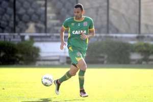 Série B: Com titulares poupados de viagem, zagueiro Rafael Marques fará estreia no Vasco