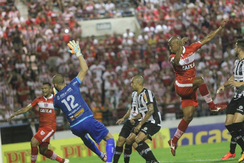 CRB assumiu a segunda colocação com a vitória sobre o Tupi (Foto: Douglas Araújo)