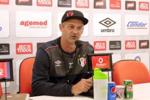 Série B: Lisca comenta confronto do Joinville com o Bragantino