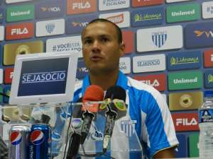 Ex-zagueiro do Palmeiras, Jeci ganha R$ 400 mil em ação contra Avaí