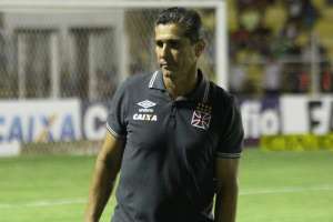 Apesar de empate no fim, Jorginho exalta reservas do Vasco e vê 'saldo positivo'