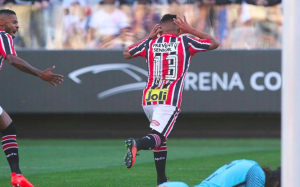 Empate justo entre Corinthians e São Paulo no Itaquerão pelo Brasileiro