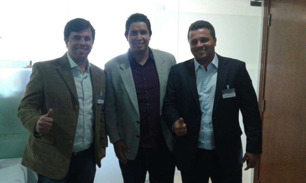 Márcio Legal (primeiro à esquerda), presidente da Inter de Bebedouro, sugeriu e a FPF acatou: presidentes de equipes da Segundona farão reuniões periódicas 