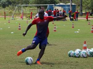 Série B: Meia do Náutico, Hugo analisa que o time precisa se fortalecer mentalmente