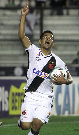 Vasco lidera a Série B e deve confirmar o acesso como campeão