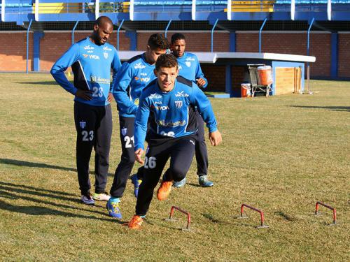 Avaí leva vantagem no confronto contra o Londrina 