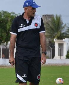 Itamar Schuller armou bom time no Botafogo-PB