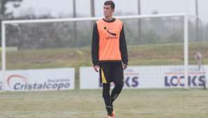 Com lesão no ombro, Nathan, zagueiro do Criciúma, pode perder restante da Série B