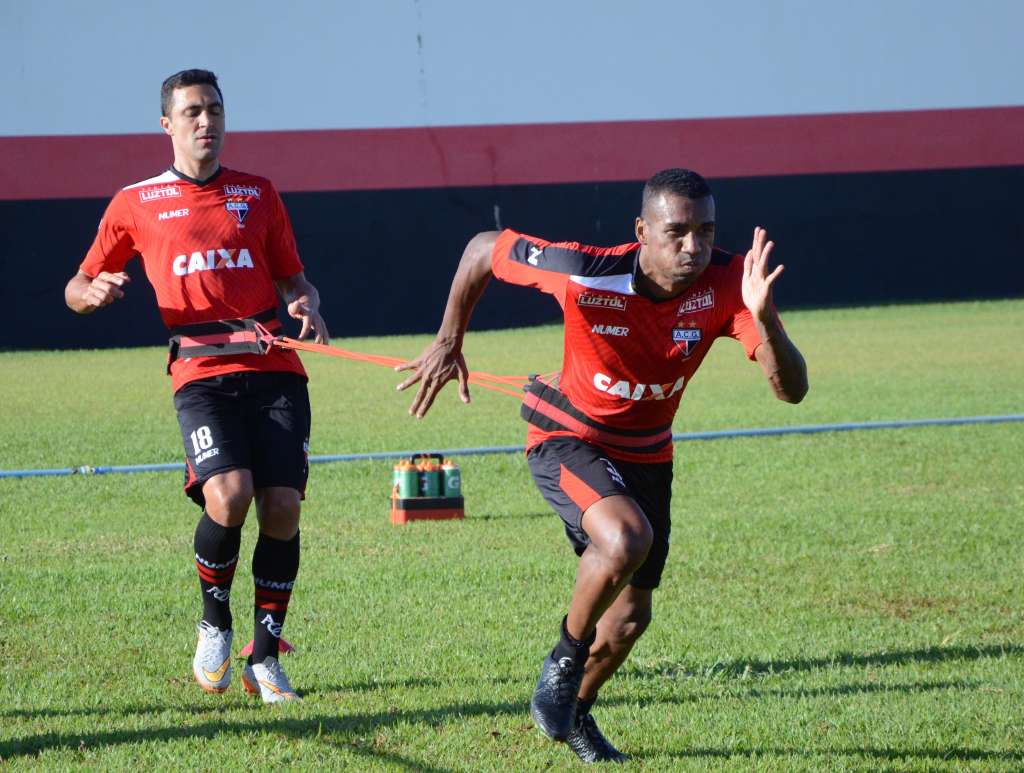 Atlético-GO treina forte para enfrentar o Sampaio