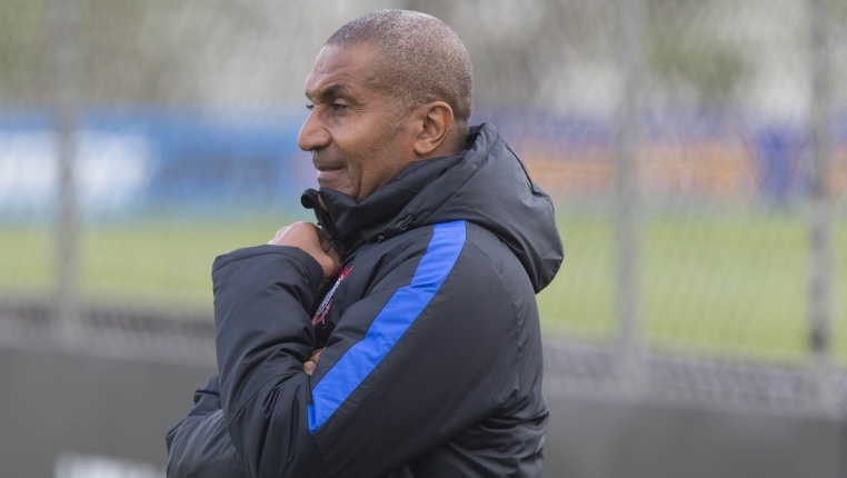 Cristóvão confirma Corinthians para domingo e deixa Arana fora dos relacionados