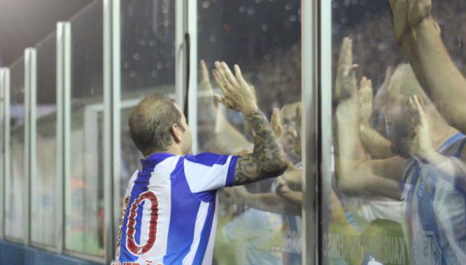 Tiago Luís marcou os dois gols do Paysandu no primeiro tempo. Mas Moisés empatou depois. Fotos: Fernando Torres