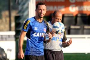 Série B: Nenê treina e pode reforçar o Vasco contra o Ceará
