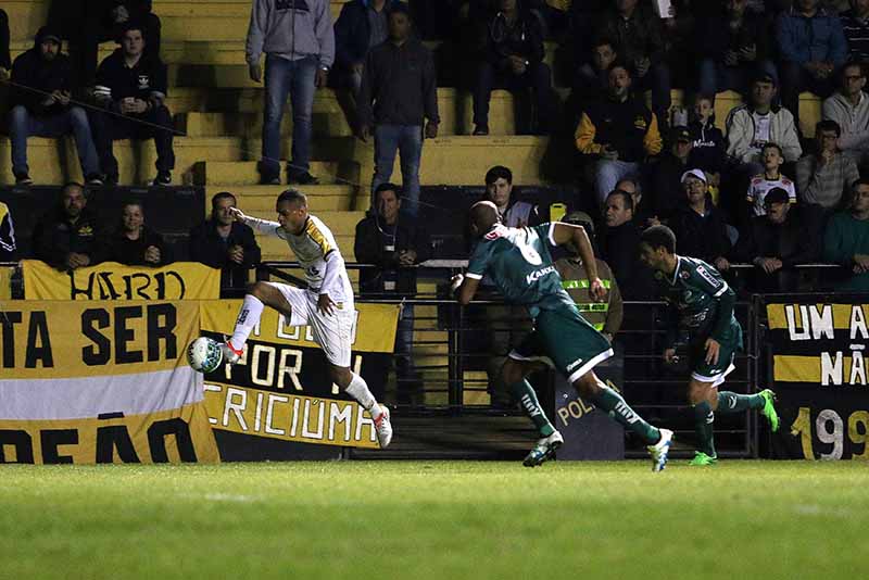 Criciúma ainda não perdeu nenhuma partida como mandante nesta Série B