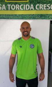 Série B: Ex-goleiro artilheiro do Atlético-GO assina com o Goiás