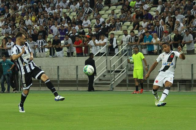 Ceará e Vasco não saem do 0 a 0 no Castelão