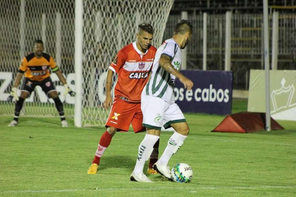 Luverdense mostrou ter um meio de campo consistente contra CRB