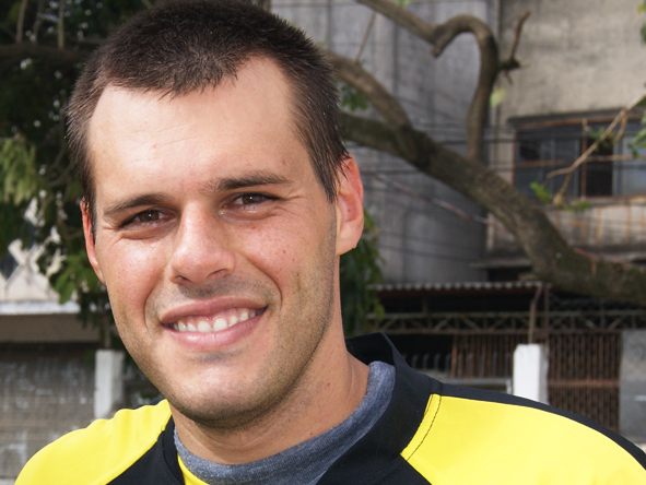 Deola é um dos atletas que vem aproveitando a estrutura do sindicato enquanto não assina com o próximo clube - Fabio Giannelli / Soccer Digital