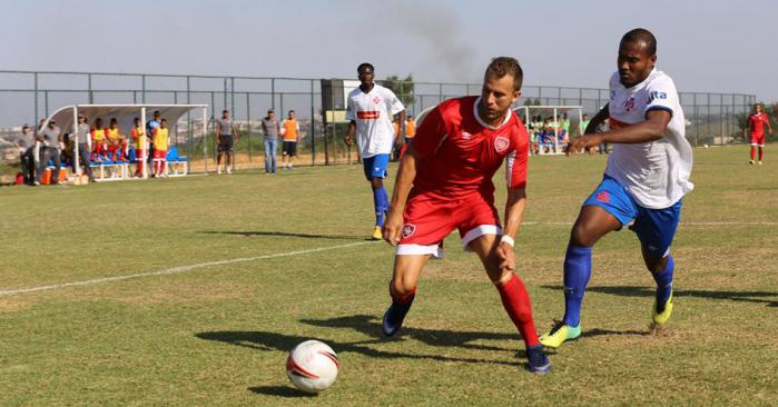 Desportivo Brasil derrubou a Portuguesa Santista, último time invicto. Ambos devem chegar à 3.ª fase da Segundona