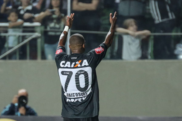 BRASILEIRÃO: Corinthians tropeça, Palmeiras é campeão simbólico e Galo encosta