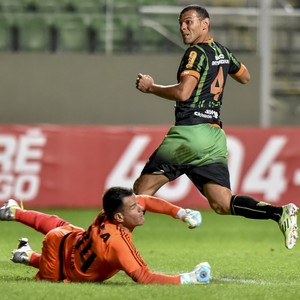 Série B: Náutico deve anunciar em breve zagueiro que estava no América-MG