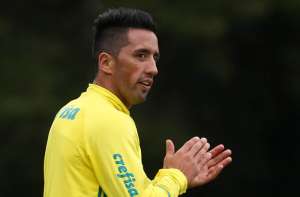 Autor do 100° do Palmeiras no Allianz Parque, Lucas Barrios lamenta lesão