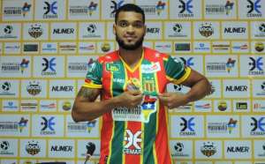 Série B: Sampaio apresenta Thiago Santos, anuncia Omar e manda Valderrama para o Moto Club