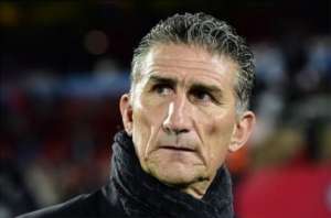 Após convencer Messi a voltar, Bauza convoca Argentina e chama Lucas Pratto