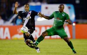Série B: Zagueiro-artilheiro do Vasco, Rodrigo fala em bater meta de 2015