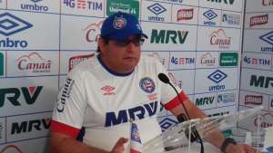 Série B: Precisando da vitória, Bahia muda esquema e joga com três atacantes