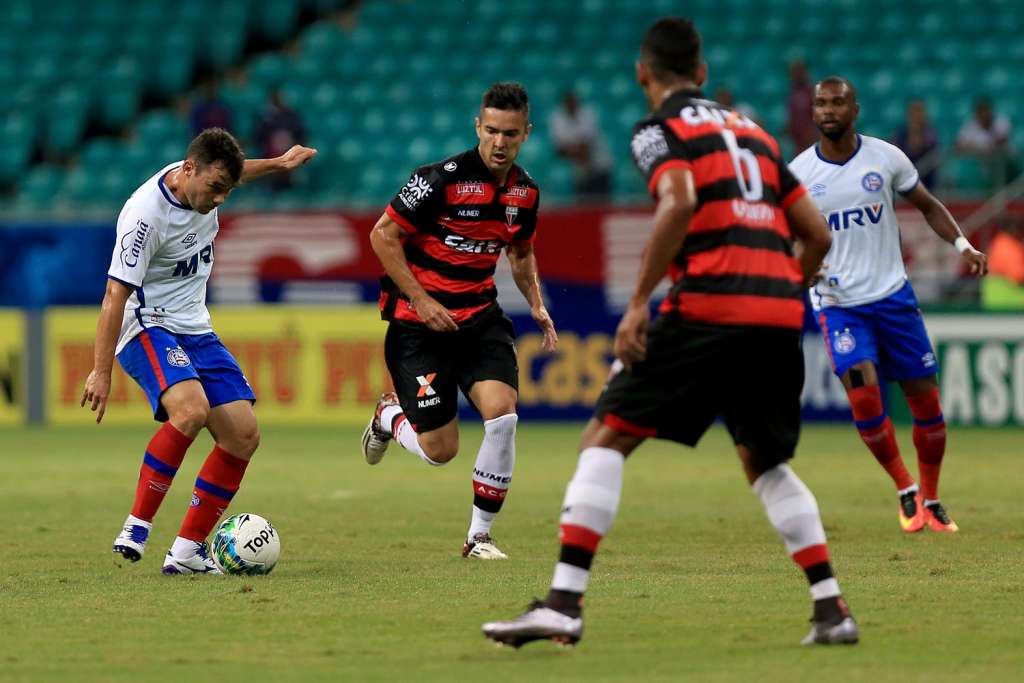 Renato Cajá teve uma atuação abaixo da crítica e chegou a ser vaiado pelos torcedores do Bahia - Felipe Oliveira/EC Bahia