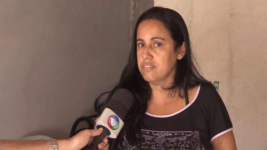 Adriana da Silva fala pela primeira vez e justifica abondono do filho ao Jornal da Record