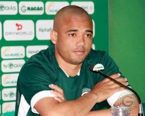 Série B: Adriano lamenta empate, mas aprova estreia com o Goiás