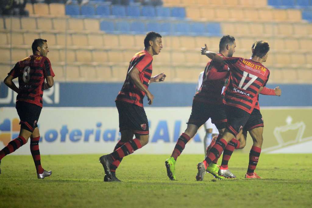 Oeste volta a jogar depois de quase 20 dias e tenta surpreender Atlético-GO