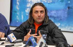 Ahn?! Novo treinador da Bolívia convoca 93 jogadores para Eliminatórias