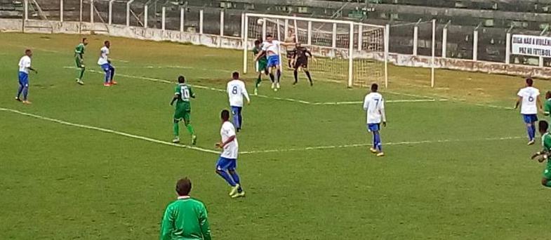 História muito mal contada no jogo inacabado entre Tanabi e Portuguesa Santista pela manhã em Tanabi