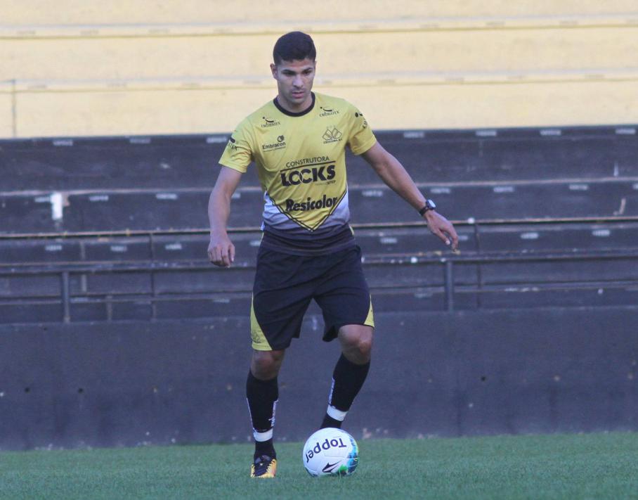 Ferrón está reencontrando o bom futebol no Criciúma