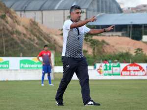 Série B: Gallo espera contratação de homem gol para fechar elenco do Náutico