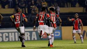 SÉRIE B: Joinville vence clássico e confronto do G4 fica no empate