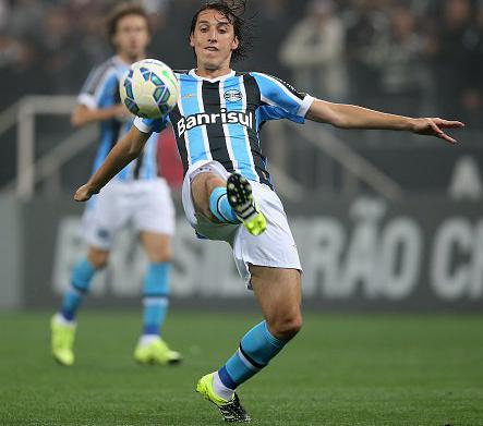 Pedro Geromel é melhor zagueiro pra substituir Rodrigo Caio na Seleção?