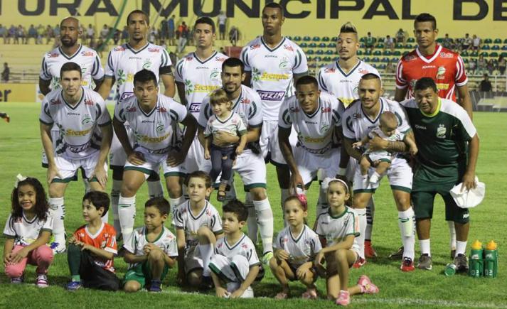 A foto que ninguém nunca vê está no Futebol Interior. Formação do Luverdense, que quebrou jejum de vitórias