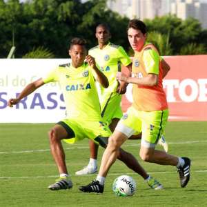 Série B: Para manter boa sequência, Cléo quer Goiás atento contra o Criciúma