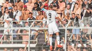 Palmeiras ganha do Fluminense no Mané Garrincha e lidera sozinho o Brasileirão