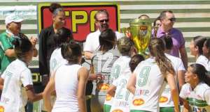 Reinaldo Carneiro, presidente da FPF, promete buscar mais apoio para o Futebol Feminino