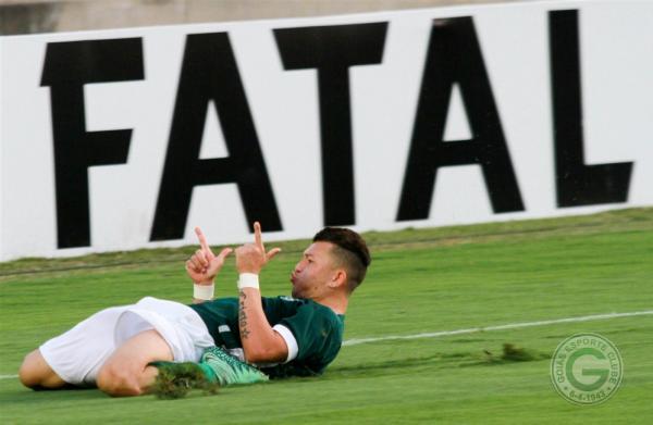 Rossi marcou o gol de empate, mas não conseguiu dar a vitória para o Goiás nos minutos finais