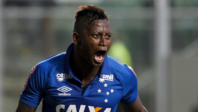 Acertado com time turco, Riascos só poderá sair do Cruzeiro se pagar R$ 3 milhões